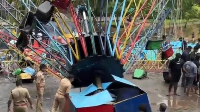Giant Wheel Collapses At Kerala Amusement Park, Five Injured