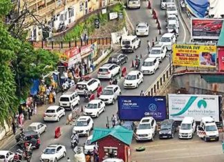 Tourist Rush Chokes Shimla Roads, 70,000 Vehicles Enter In 3 Days Tourist Rush Chokes Shimla Roads, 70,000 Vehicles Enter In 3 Days
