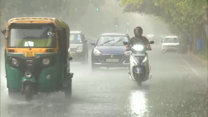 Weather Updates: Heavy Rain Brings Relief to Delhi-NCR, Monsoon Advances