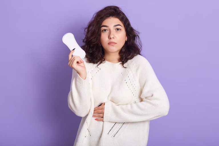 How To Manage PCOS With A 9-5 Job: Nutritionist Shares Simple Daily Routine
