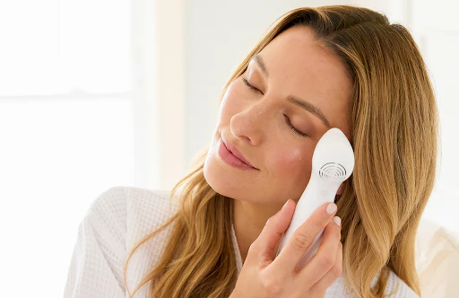 Reclaiming Your Glow: How to Rebuild Collagen in Your 40s