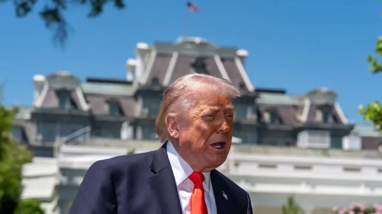 Trump Jokes About US Navy “Taking on Cuba” After Iran Remarks