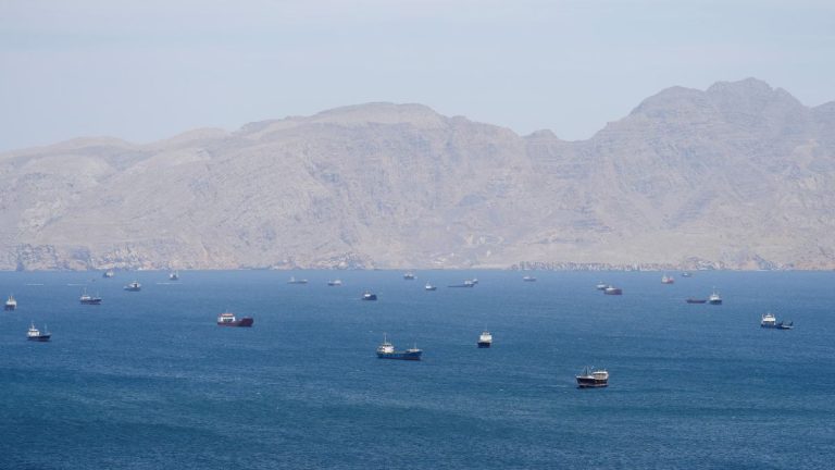 US, Iran Close to Pact to End War, Reopen Hormuz