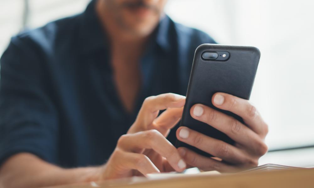 Smartphone Withdrawal Explained: Signs Your Mind May Be Too Dependent On Your Phone