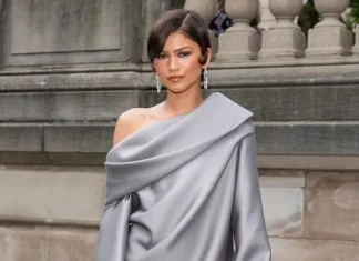 Zendaya Turns Heads in Silver Mini Dress at Louis Vuitton Cruise 2027 Fashion Show Zendaya Turns Heads in Silver Mini Dress at Louis Vuitton Cruise 2027 Fashion Show