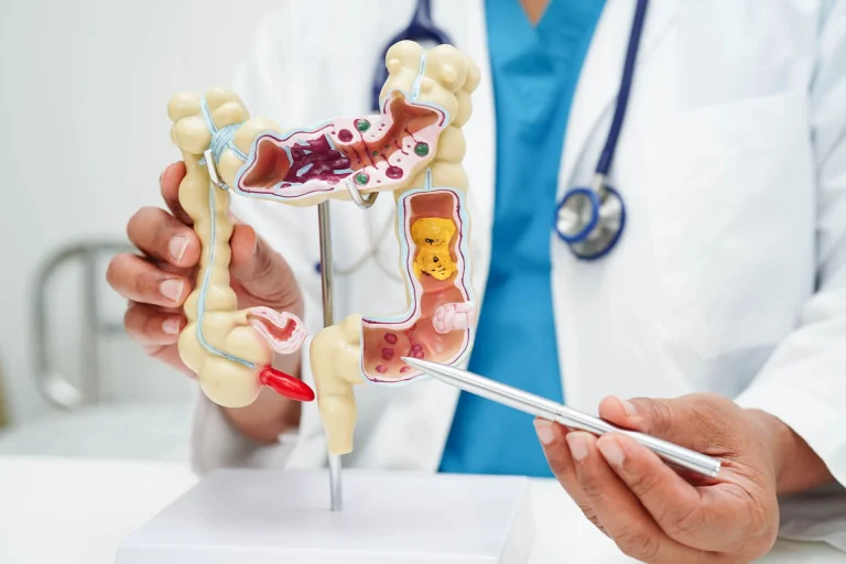 5 Early Warning Signs Of Colorectal Cancer You Should Never Ignore