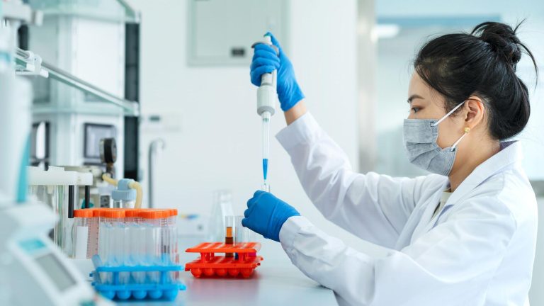 AI-Powered Universal Vaccine Could Protect Against Entire Virus Families, Say Cambridge Scientists