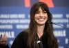 Anne Hathaway Warns Job Seekers Against AI-Generated Thank-You Notes After Interviews Anne Hathaway Warns Job Seekers Against AI-Generated Thank-You Notes After Interviews