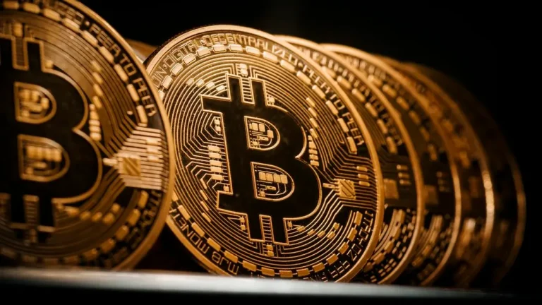 Bitcoin Crashes Below $60,000 For First Time Since October 2024 As Crypto Market Selloff Deepens