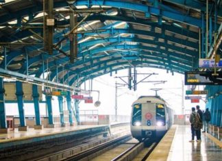 Delhi Metro Blue Line Hit By Technical Fault, Services Restored Delhi Metro Blue Line Hit By Technical Fault, Services Restored
