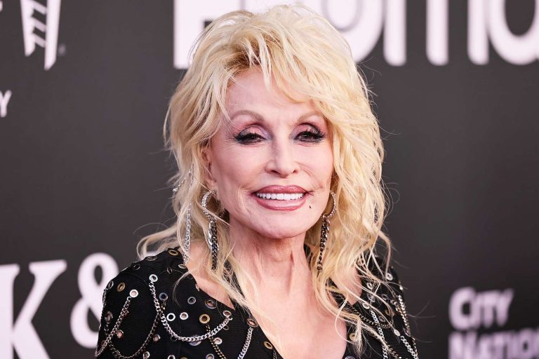Dolly Parton Makes Surprise Public Appearance After Health-Related Residency Cancellation