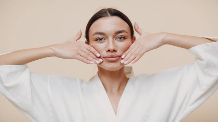 Facial Fitness Trend Gains Momentum: Can Exercising Your Face Help You Look Younger?Facial Fitness Trend Gains Momentum: Can Exercising Your Face Help You Look Younger?