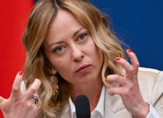 Giorgia Meloni Weighs Early Polls Amid Political Pressure Giorgia Meloni Weighs Early Polls Amid Political Pressure