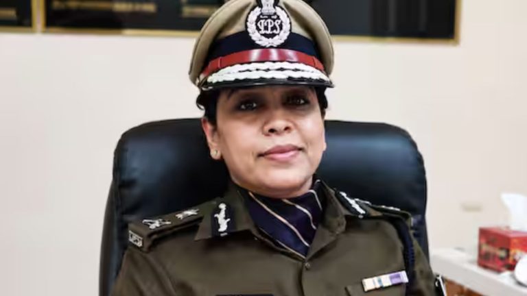 'Hunter Wali Madam' IPS Officer Shobha Ohatkar Retires After 35 Years