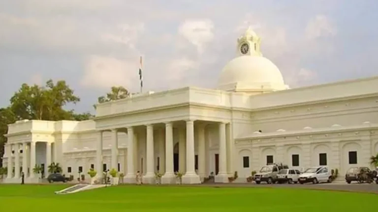 JEE Advanced 2026: IIT Roorkee Rules Out Relaxation In Class 12 Eligibility Criteria Amid CBSE OSM Controversy