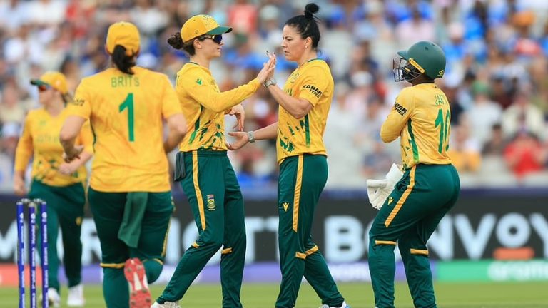 South Africa Edge Bangladesh to Stay in Women’s T20 World Cup Semi-Final Race