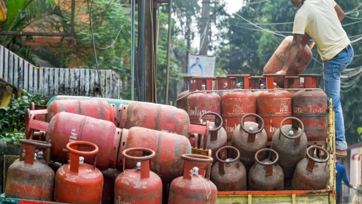 LPG Cylinder Price Increased By Rs 29: Domestic Cooking Gas Gets Costlier Again