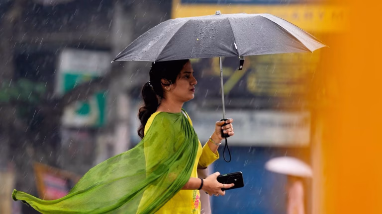 IMD Issues Heavy Rain Alert: Simple Ways To Stay Safe And Healthy During Monsoon Showers