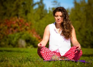 Overthinking Too Much? These Ayurvedic Techniques May Help Calm Your Mind Naturally Overthinking Too Much? These Ayurvedic Techniques May Help Calm Your Mind Naturally