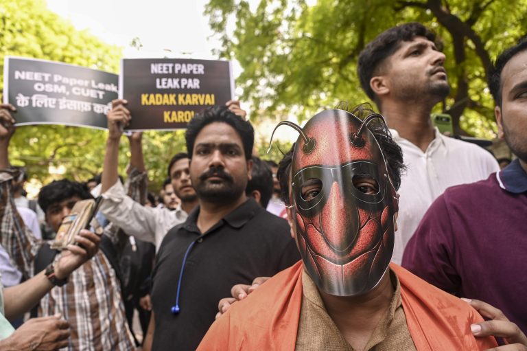 From Bihar Classrooms To Delhi’s Jantar Mantar: A Teacher’s Journey To The ‘Cockroach’ Protest