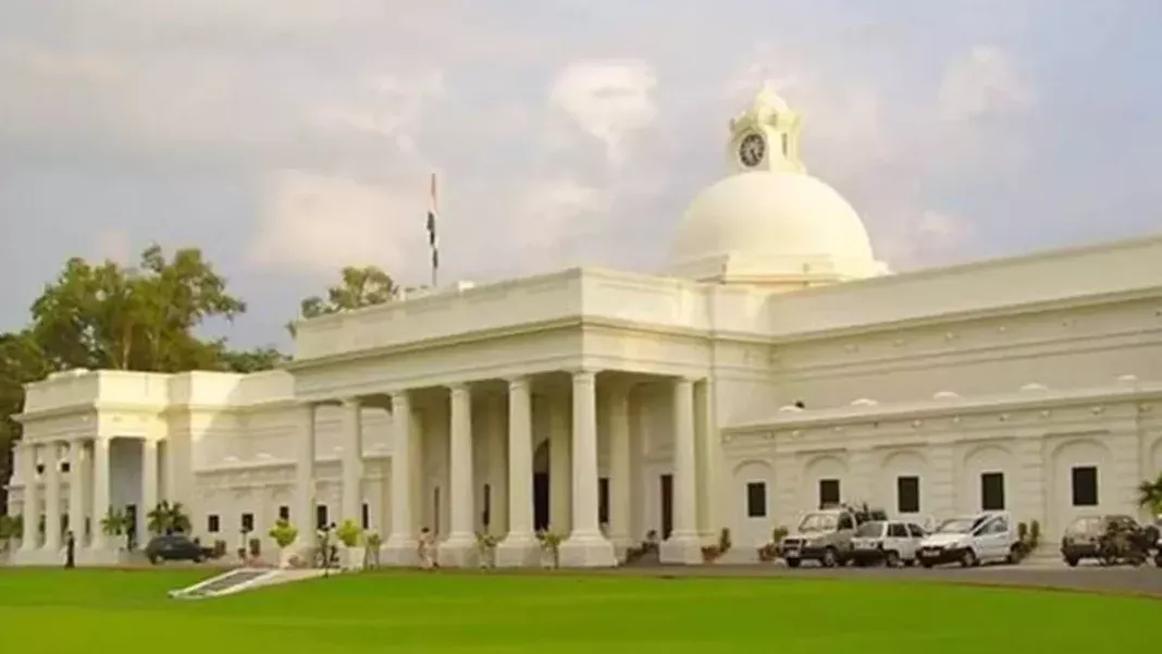 JEE Advanced 2026: IIT Roorkee Rules Out Relaxation In Class 12 Eligibility Criteria Amid CBSE OSM Controversy