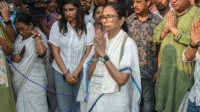 Mamata Holds Key Meeting Amid Rebel Challenge