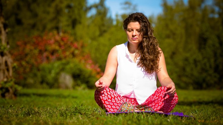 Overthinking Too Much? These Ayurvedic Techniques May Help Calm Your Mind Naturally