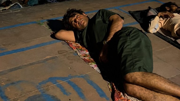 Sunil Grover Shares Peaceful Riverbank Video, Seen Sleeping Under Open Sky Among Devotees
