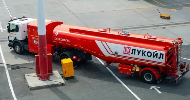 Russia Bans Aviation Fuel Exports Until November Amid Escalating Ukrainian Strikes