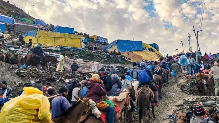 8,815 Pilgrims Depart For Amarnath Yatra Amid Tight Security