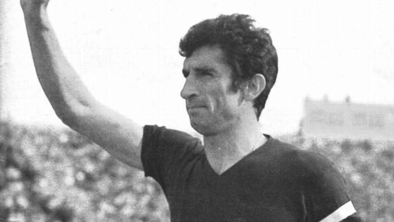 Argentina Football Great Antonio Rattín Dies at 89, Legacy Lives On Through Red and Yellow Cards