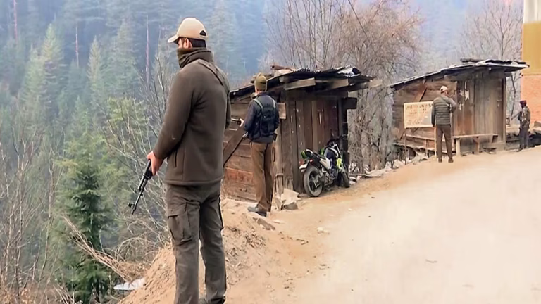 Big Anti-Terror Operation Underway in J&K's Shopian: Two Lashkar-e-Taiba Terrorists Trapped