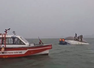 Boat Carrying 32 Indian Tourists Capsizes Near Vietnam’s Phu Quoc Island; Rescue Operations Underway Boat Carrying 32 Indian Tourists Capsizes Near Vietnam’s Phu Quoc Island; Rescue Operations Underway