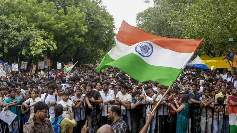 Centre Offers Fresh Dialogue To CJP Over NEET Protest