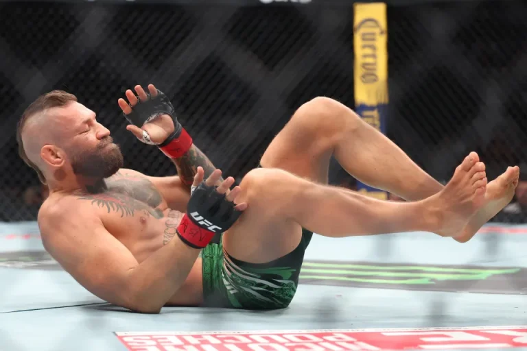 Conor McGregor's Dream UFC Comeback Turns Into Nightmare After Leg Injury