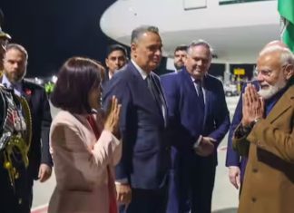 PM Modi Arrives In Auckland For Historic New Zealand Visit PM Modi Arrives In Auckland For Historic New Zealand Visit