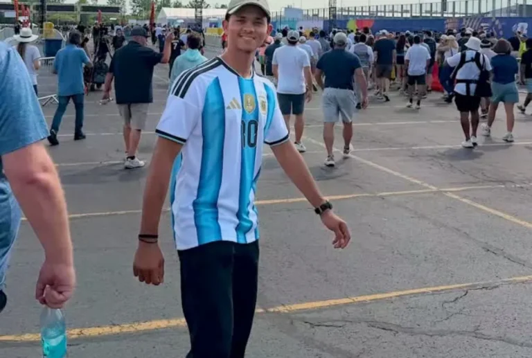 Yashasvi Jaiswal Enjoys FIFA World Cup In Messi Jersey