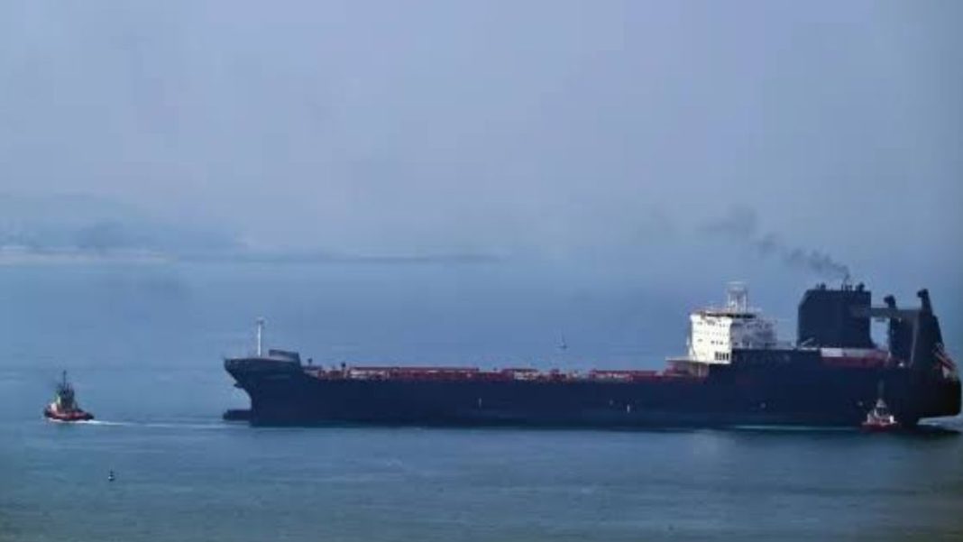 IRGC Threatens to Halt Middle East Oil and Gas Exports