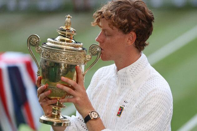 Carlos Alcaraz Congratulates Jannik Sinner After Wimbledon 2026 Win