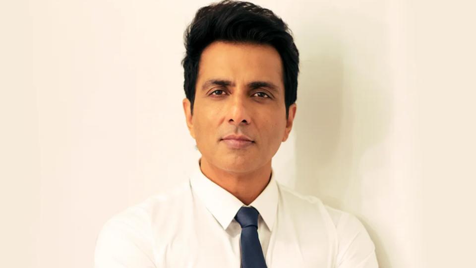 Sonu Sood Reacts To Police Action Against Students At CJP Protest