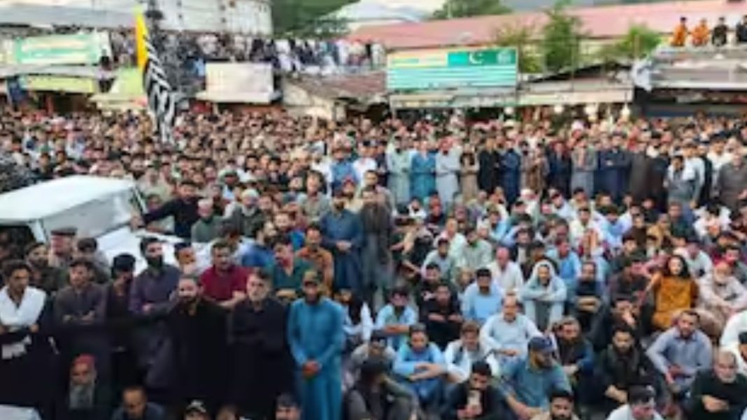 Security Forces Fire At PoK Protesters, 9 Injured In Fresh Clashes