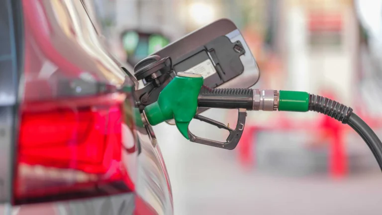 Petrol, Diesel Prices On July 7: Fuel Rates Stay Unchanged Despite Fall In Global Crude Oil Prices